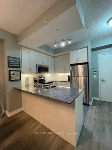 Condo for lease at 921-15 James Finlay Way, Toronto, Downsview-Roding-CFB, M3M 2E9 - MLS: W11970727