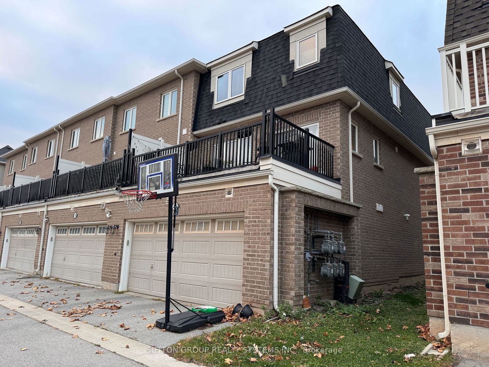 Townhouse for sale at 286 Ellen Davidson Drive, Oakville, Rural Oakville, L6M 0V1 - MLS: W11970732