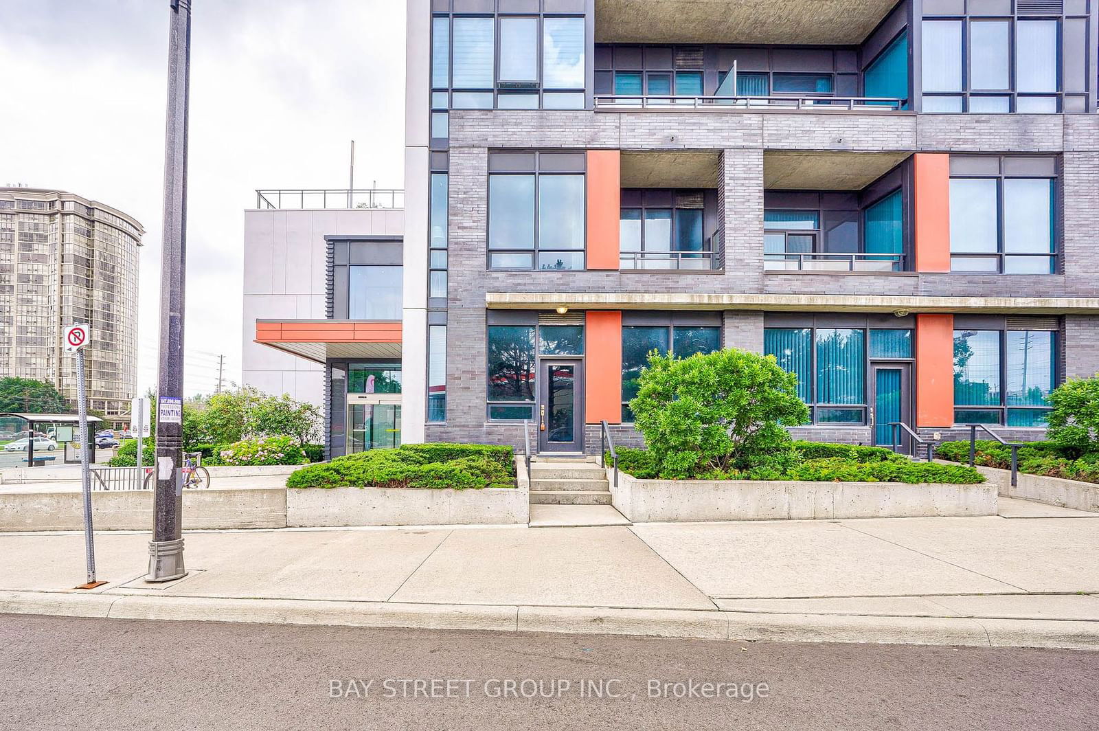 Townhouse for lease at 108-55 Eglinton Avenue, Mississauga, Hurontario, L5R 0E4 - MLS: W11970774