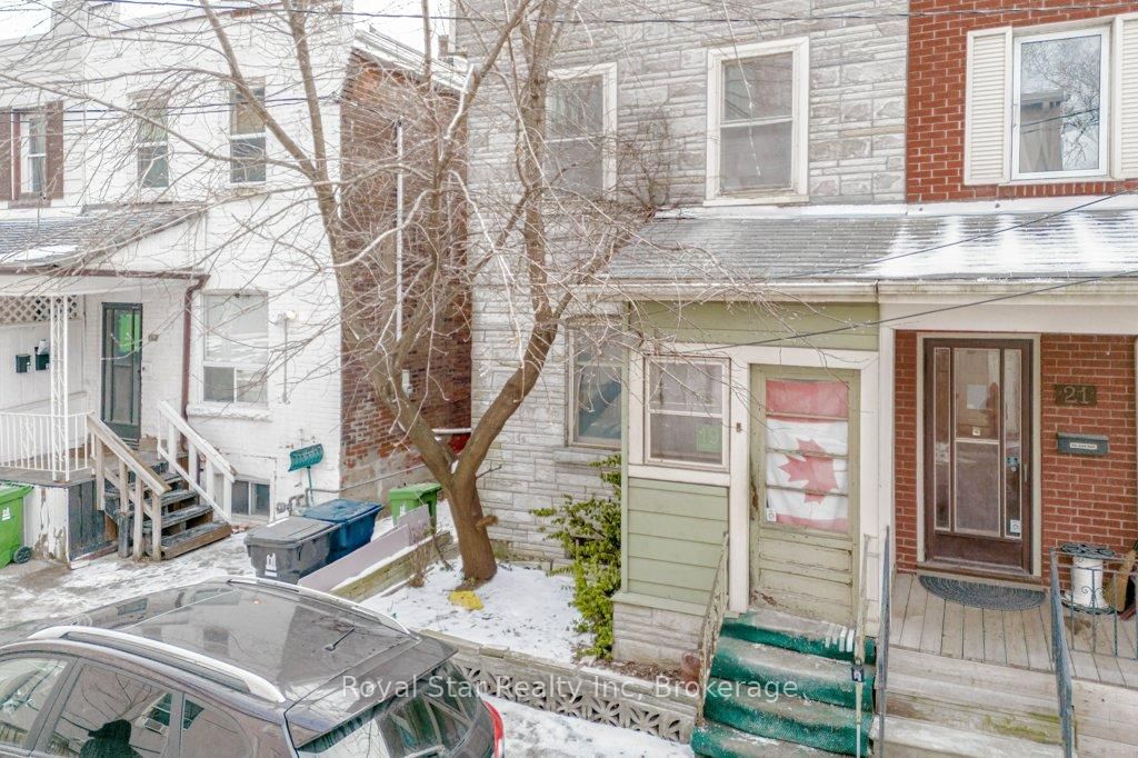 Semi-Detached House sold at 19 Brad Street, Toronto, Junction Area, M6P 1M9 - MLS: W11970967