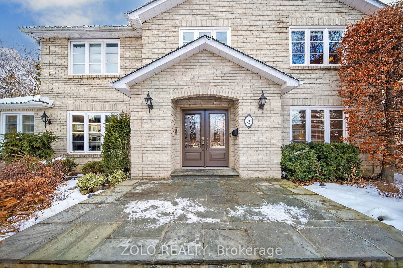 Detached House for sale at 8 Enchanted Court, Brampton, Snelgrove, L6Z 3M9 - MLS: W11971059