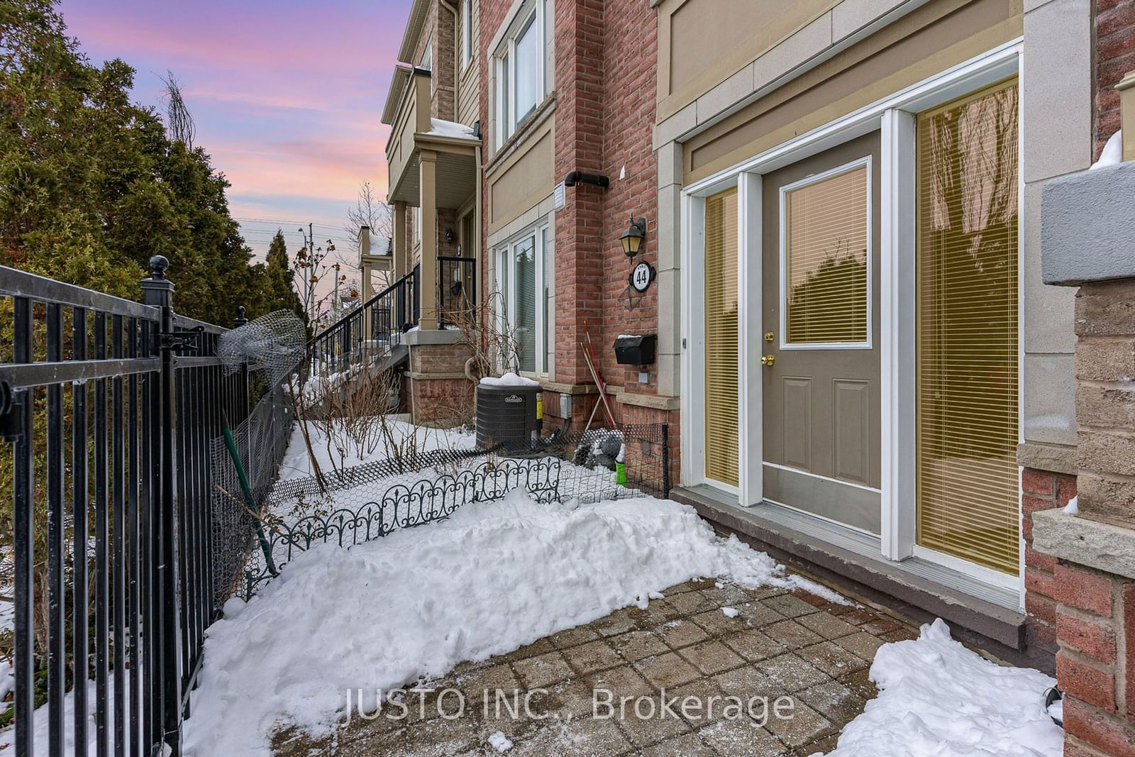 Townhouse for sale at 44-4985 Southampton Drive, Mississauga, Churchill Meadows, L5M 8C6 - MLS: W11971091