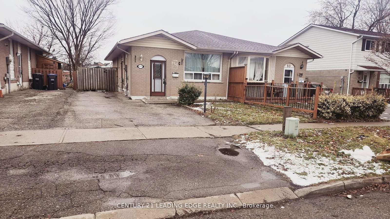 Semi-Detached House for sale at 55 Crawford Drive, Brampton, Madoc, L6V 2C6 - MLS: W11971403