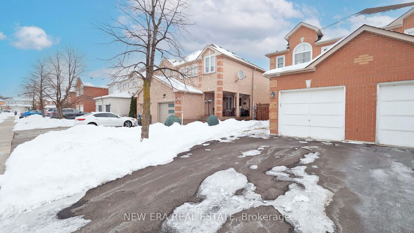 Semi-Detached House for sale at 17 Caruso Drive, Brampton, Fletcher's West, L6Y 5B1 - MLS: W11971418