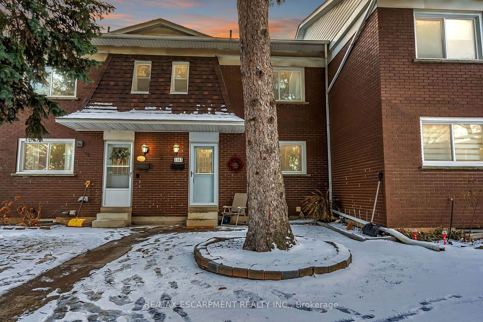 Townhouse for sale at 1163 Nottingham Avenue, Burlington, Mountainside, L7P 2R5 - MLS: W11971548