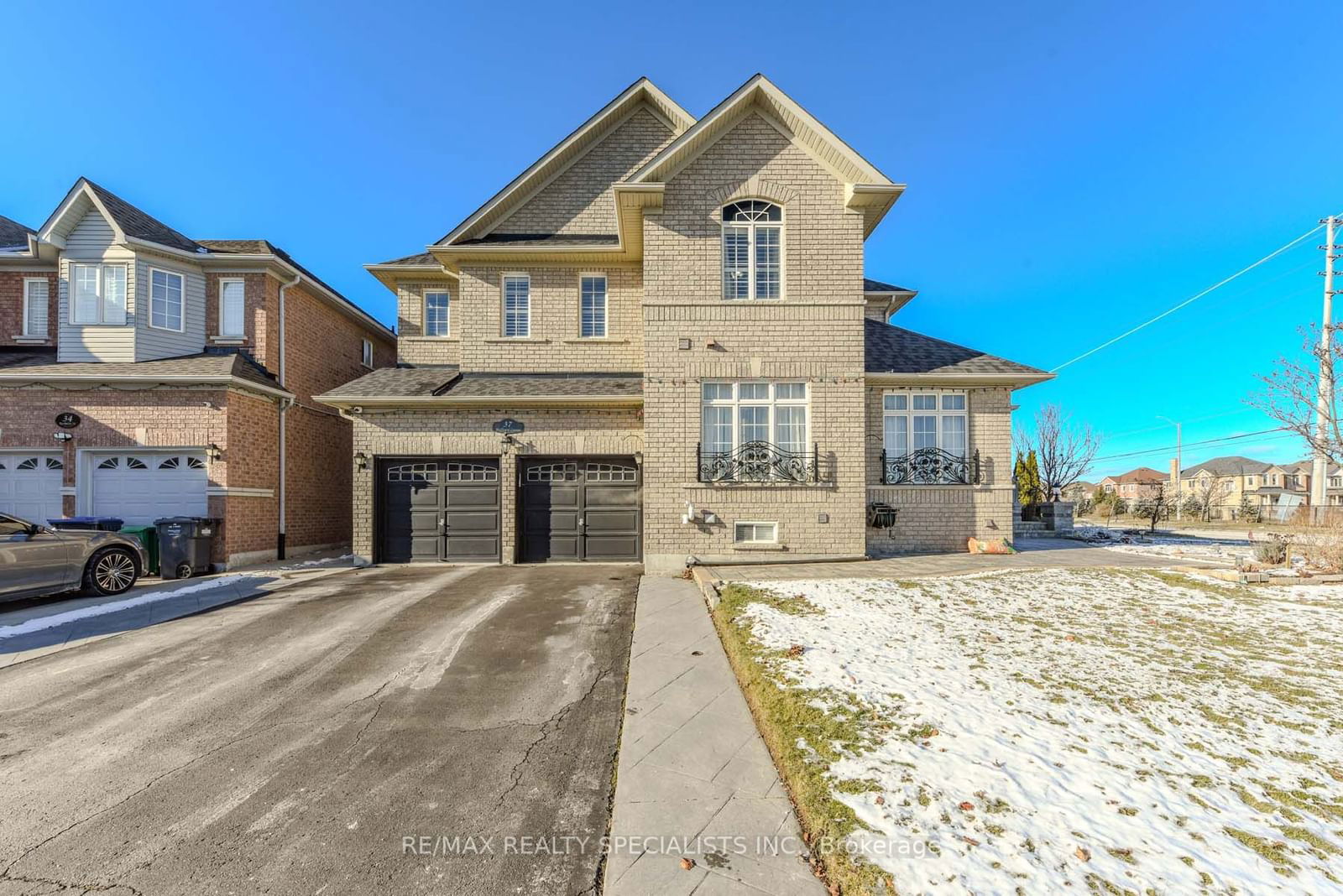 Detached House sold at 37 Bluffwood Crescent, Brampton, Bram East, L6P 2P3 - MLS: W11971559