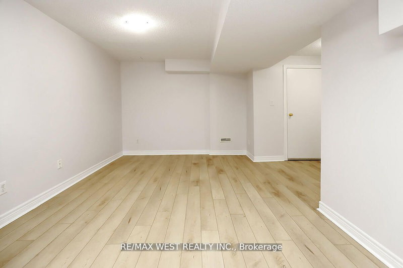 Bsmt - 5453 Festival Dr, Mississauga, L5M 0G6 | Image 3