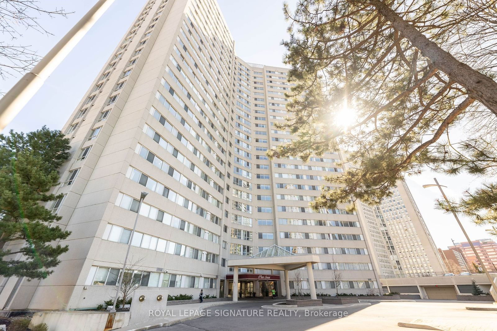 Condo for sale at 2007-3700 Kaneff Crescent, Mississauga, Mississauga Valleys, L5A 4B8 - MLS: W11971735