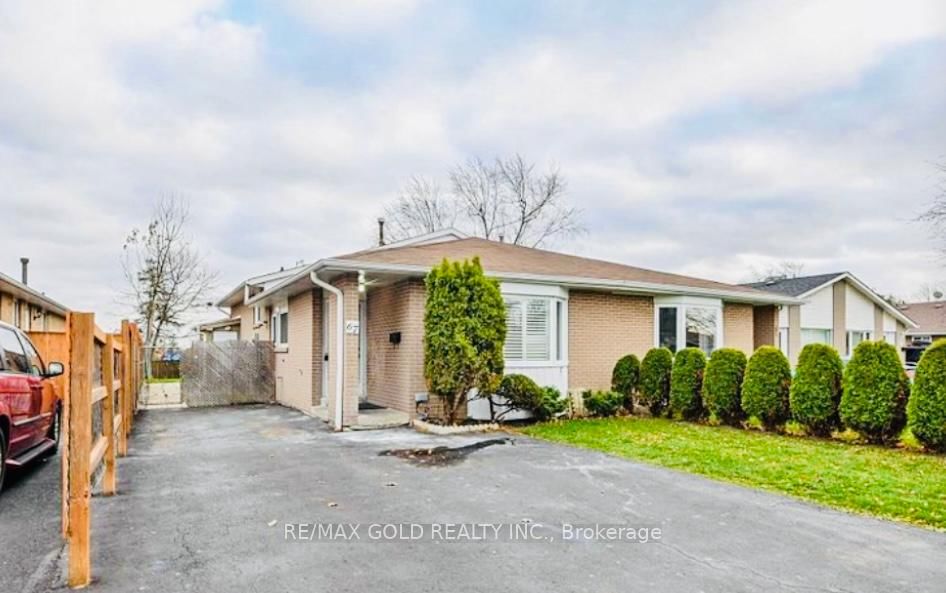 Semi-Detached House for lease at 67 Archdekin Drive, Brampton, Madoc, L6V 1V1 - MLS: W11971768