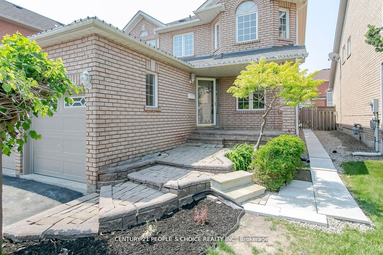 Detached House for sale at 46 Creekwood Drive, Brampton, Snelgrove, L7A 1J3 - MLS: W11971829