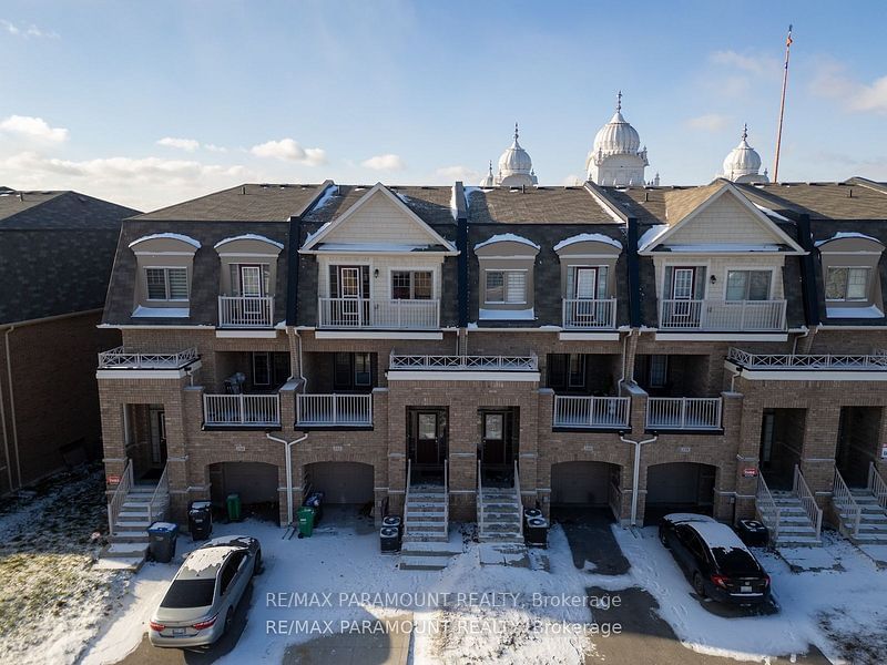 Townhouse for lease at 162 Davenfield Circle, Brampton, Bram East, L6P 4M1 - MLS: W11971954