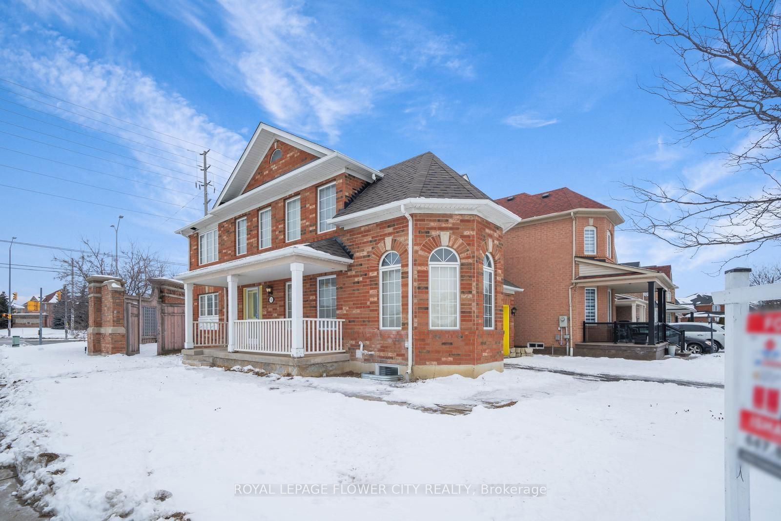 Detached House for sale at 1 Bayridge Drive, Brampton, Vales of Castlemore, L6P 2H8 - MLS: W11972097