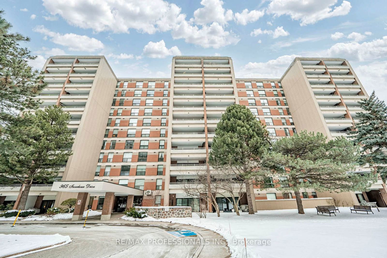 Condo for sale at 608-965 Inverhouse Drive, Mississauga, Clarkson, L5J 4B4 - MLS: W11972291