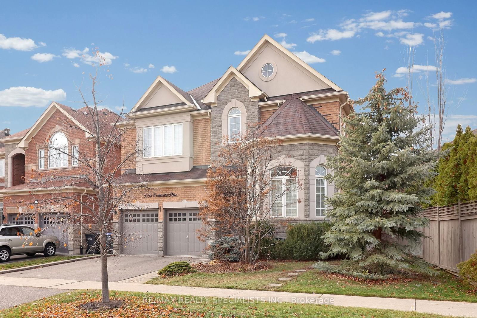 Detached House for lease at BSMNT-5398 FRESHWATER Drive, Mississauga, Churchill Meadows, L5M 0K1 - MLS: W11972365