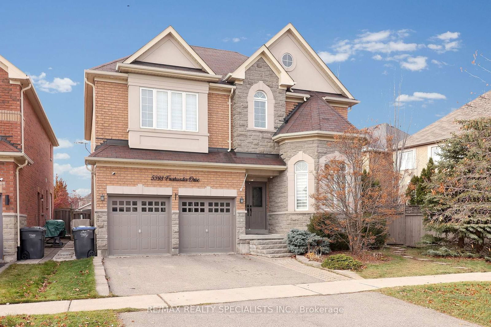 Detached House for lease at BSMNT-5398 FRESHWATER Drive, Mississauga, Churchill Meadows, L5M 0K1 - MLS: W11972365