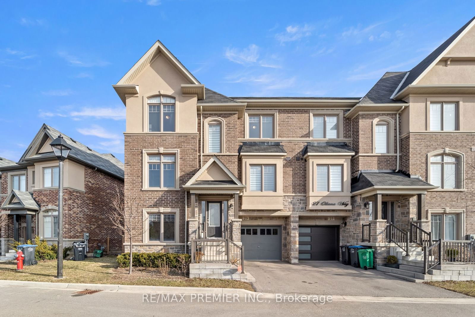 Townhouse for sale at 29 Oliana Way, Brampton, Bram West, L6Y 6G8 - MLS: W11972382