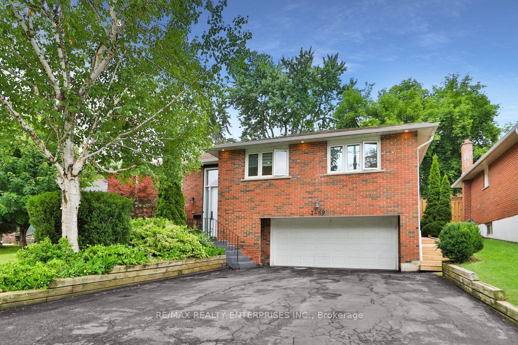 Detached House leased at UPPER-3469 Credit Heights Drive, Mississauga, Erindale, L5C 2M2 - MLS: W11972841