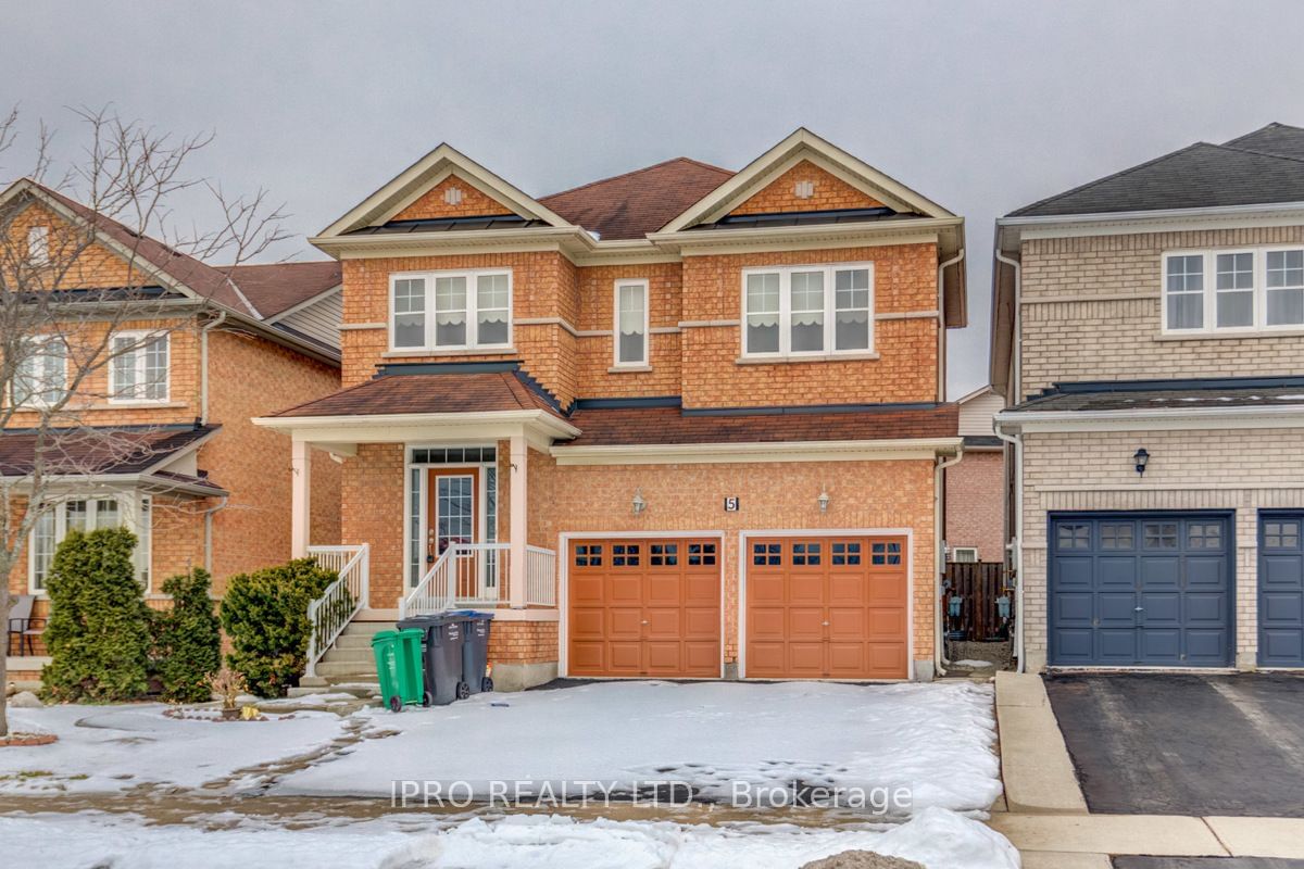 Detached House for lease at 5 Gloria Road, Brampton, Bram West, L6Y 5N4 - MLS: W11972850