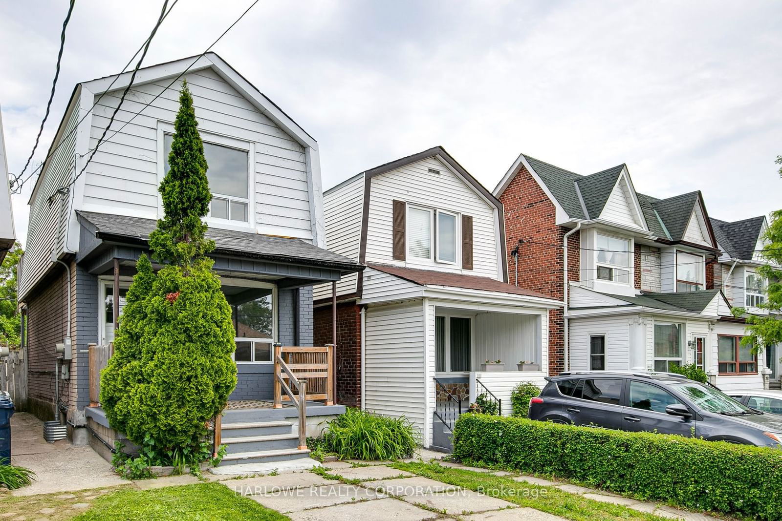 Detached House for lease at Lower-61 Castleton Avenue, Toronto, Rockcliffe-Smythe, M6N 3Z7 - MLS: W11972885