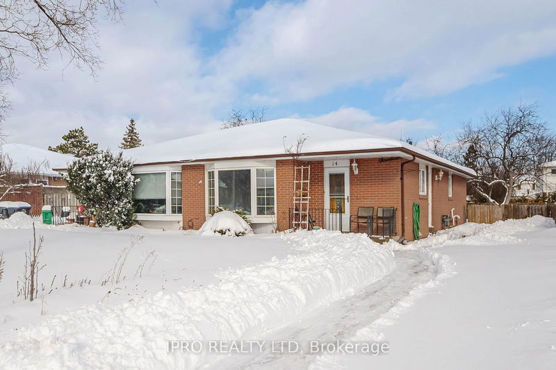 home for sale on 14 Flamingo Crescent
