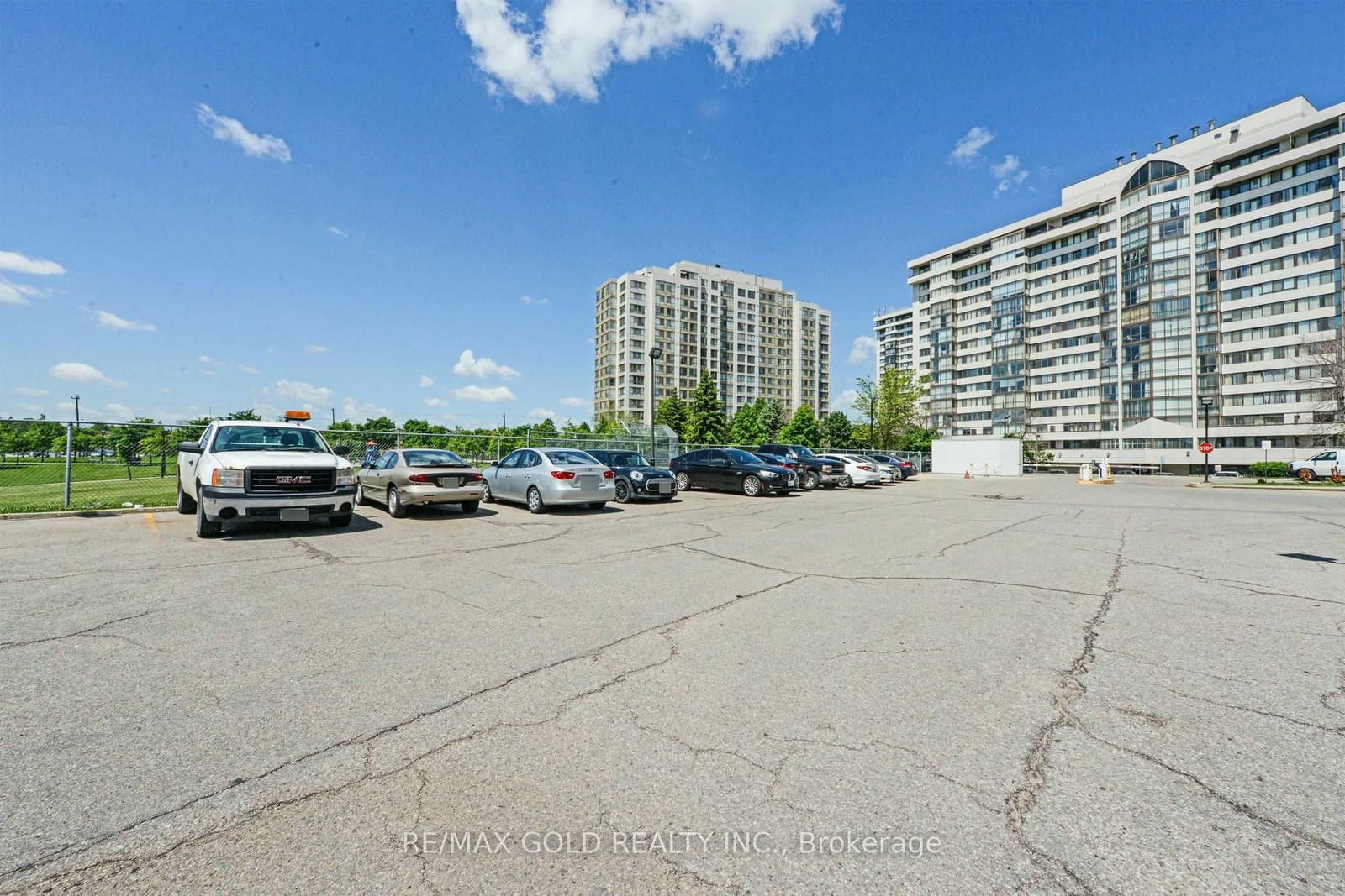 Condo for sale at 515-41 Markbrook Lane, Toronto, Mount Olive-Silverstone-Jamestown, M9V 5E6 - MLS: W11973127