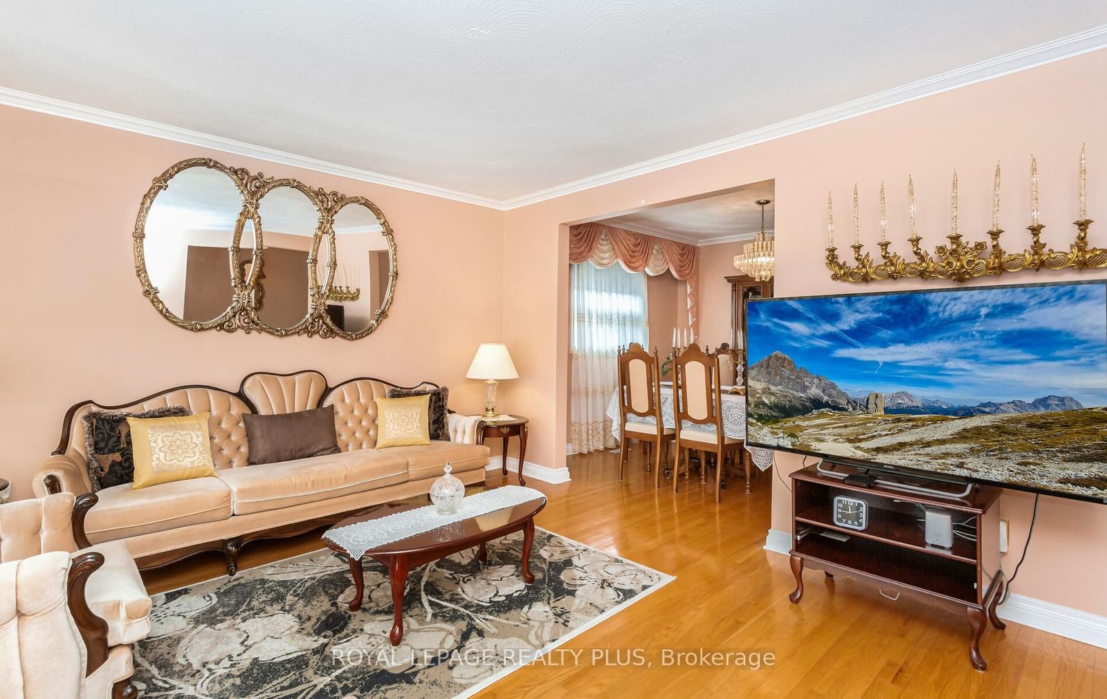 Listing Image 7