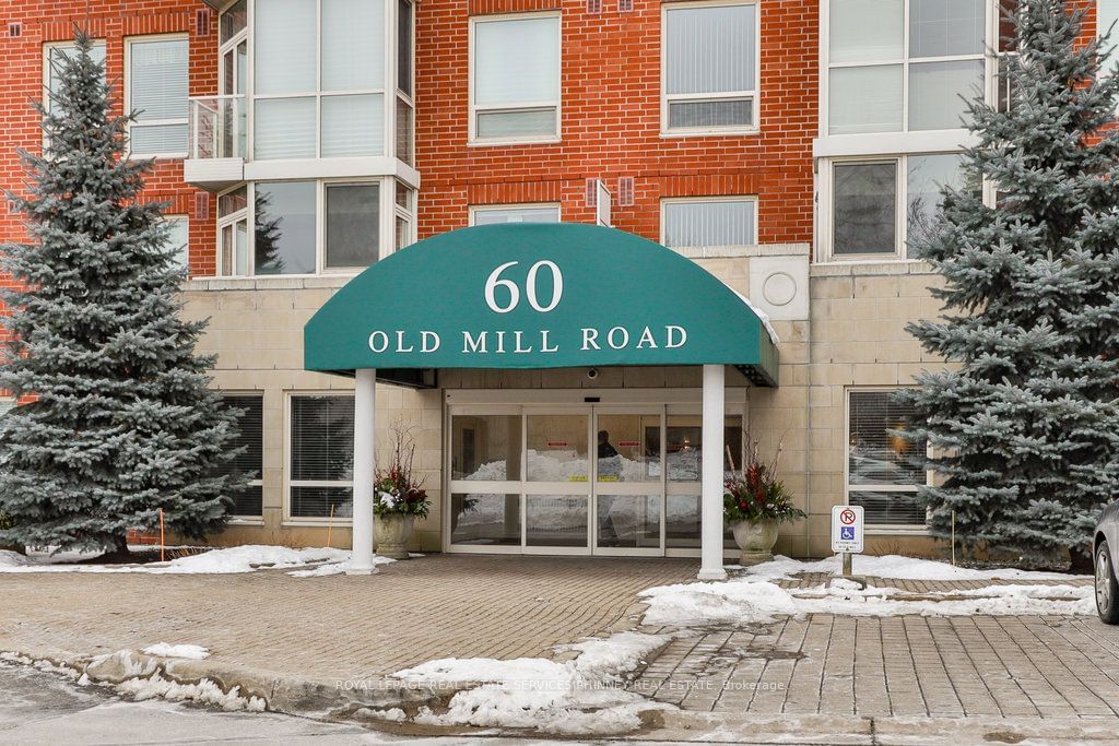 Condo sold at PH3-60 Old Mill Road, Oakville, QE Queen Elizabeth, L6J 7V9 - MLS: W11973177