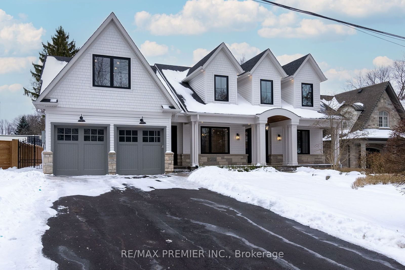 Detached House for sale at 24 Belvedere Drive, Oakville, Bronte East, L6L 4B6 - MLS: W11973234