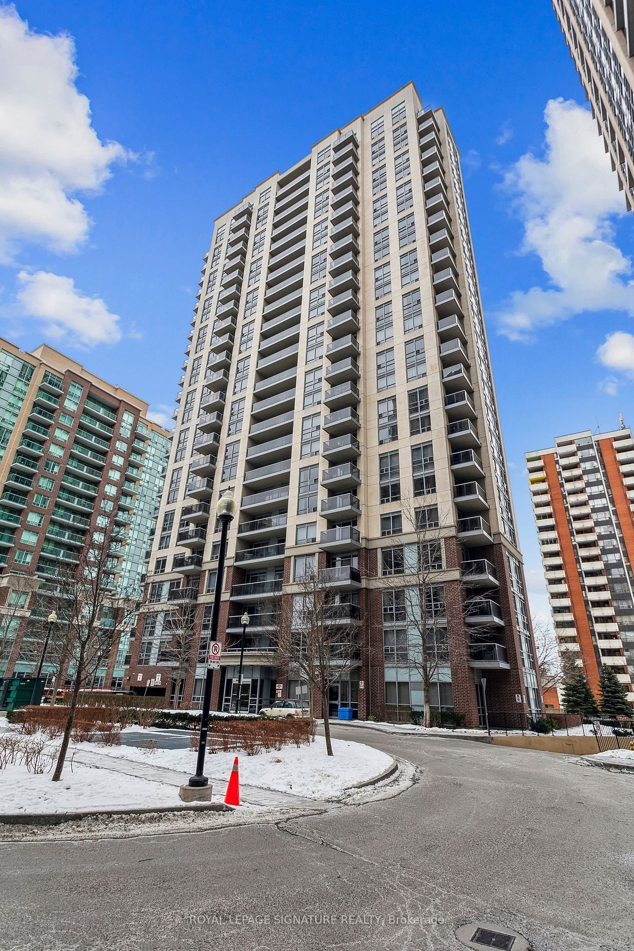 Condo for lease at 1403-5 Michael Power Place, Toronto, Islington-City Centre West, M9A 0A3 - MLS: W11973524