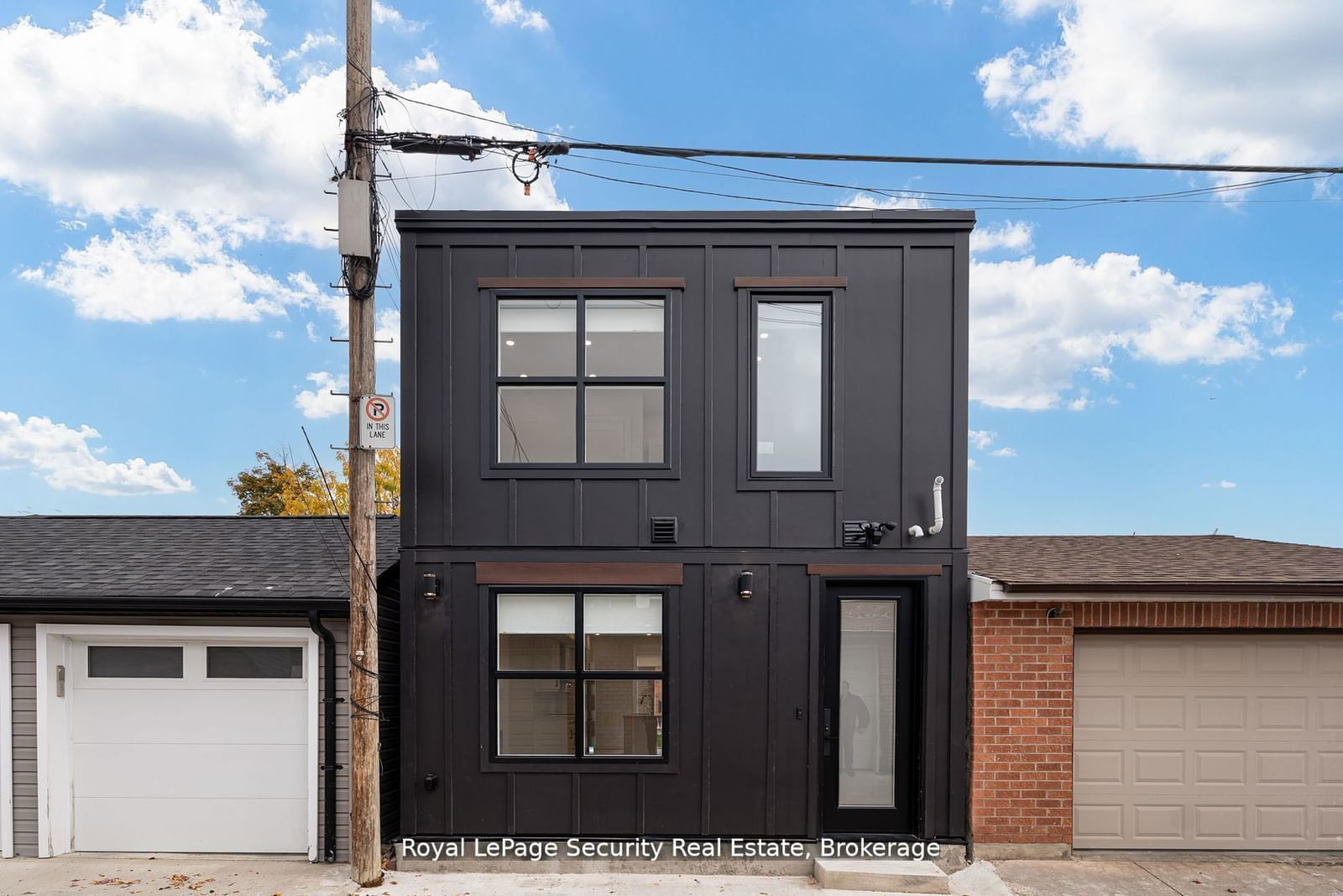 Detached House for lease at Lane-706 Gladstone Avenue, Toronto, Dovercourt-Wallace Emerson-Junction, M6H 3J4 - MLS: W11973677