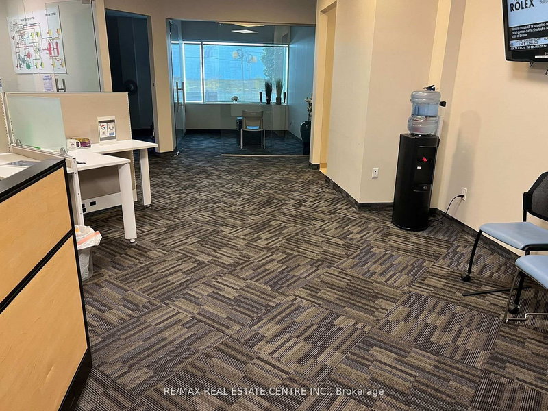 2A - 30 Topflight Dr, Mississauga, L5S 0A8 | Image 3