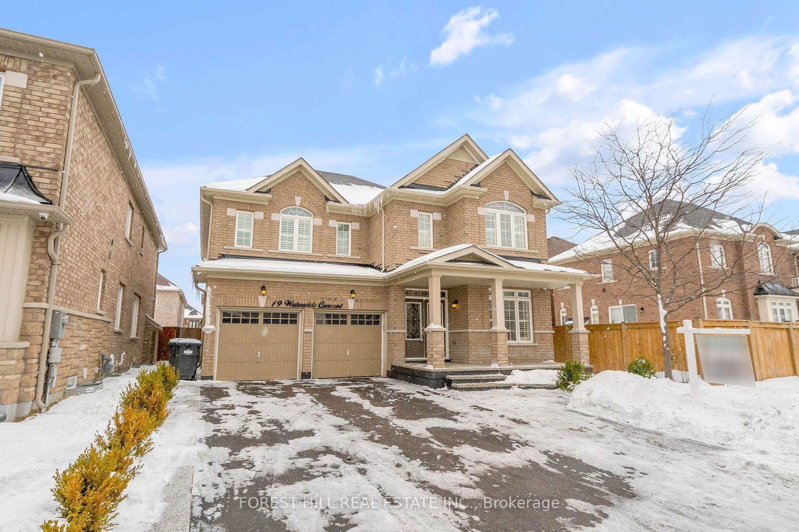 Detached House for sale at 19 Waterwide Crescent, Brampton, Credit Valley, L6X 5K9 - MLS: W11973942