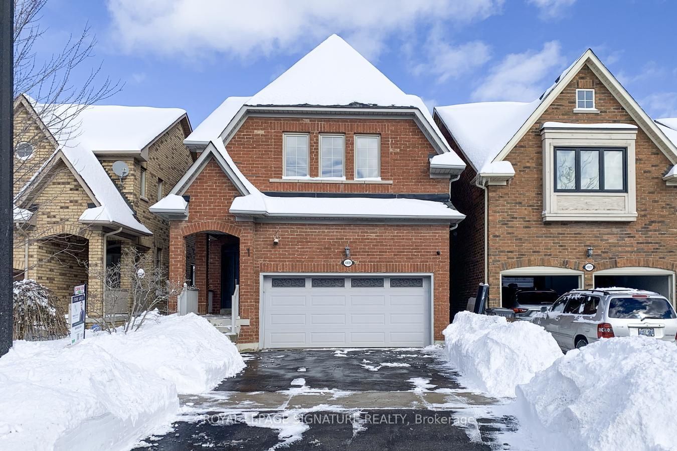 Detached House for sale at 4931 Long Acre Drive, Mississauga, Churchill Meadows, L5M 7L1 - MLS: W11974164