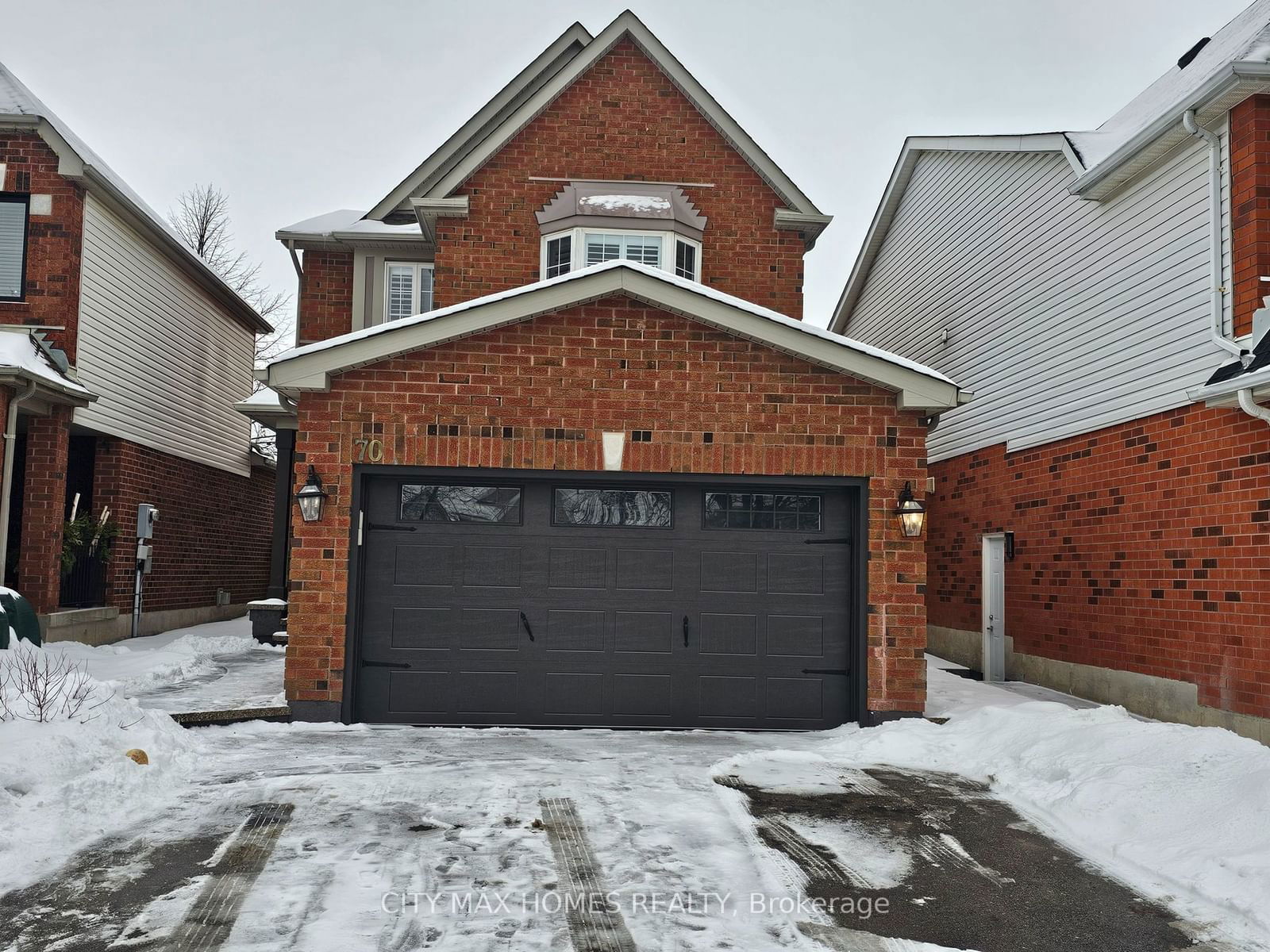 Detached House for sale at 70 Curry Crescent, Halton Hills, Georgetown, L7G 5T1 - MLS: W11974264