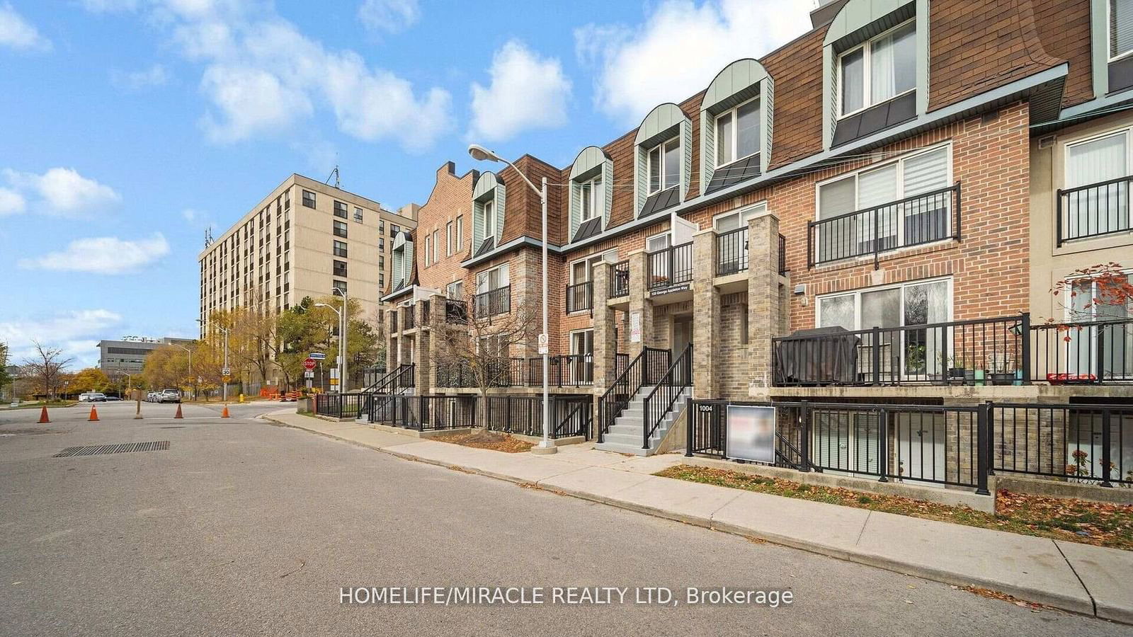 Townhouse for sale at 1004-125 George Appleton Way, Toronto, Downsview-Roding-CFB, M3M 0A2 - MLS: W11974302