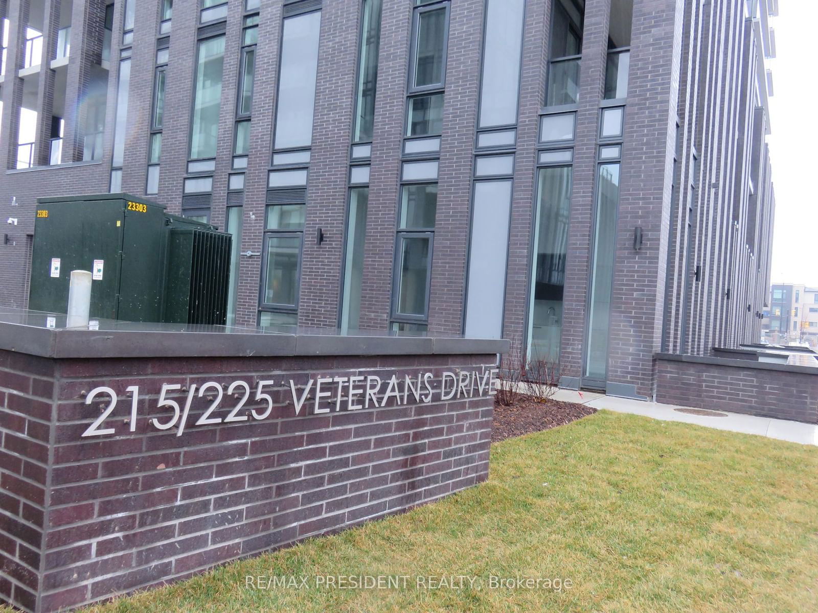 Condo for lease at 204-215 Veterans Drive, Brampton, Northwest Brampton, L7A 5L7 - MLS: W11974327