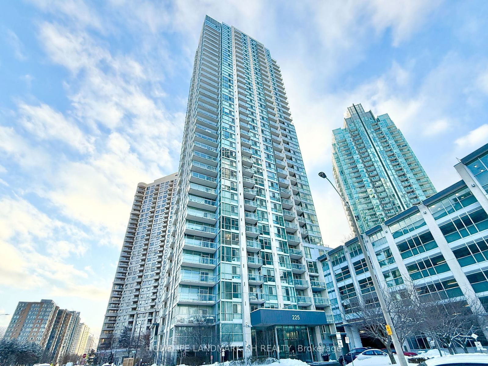 Condo for sale at 605-225 Webb Drive, Mississauga, City Centre, L5B 4P2 - MLS: W11974331