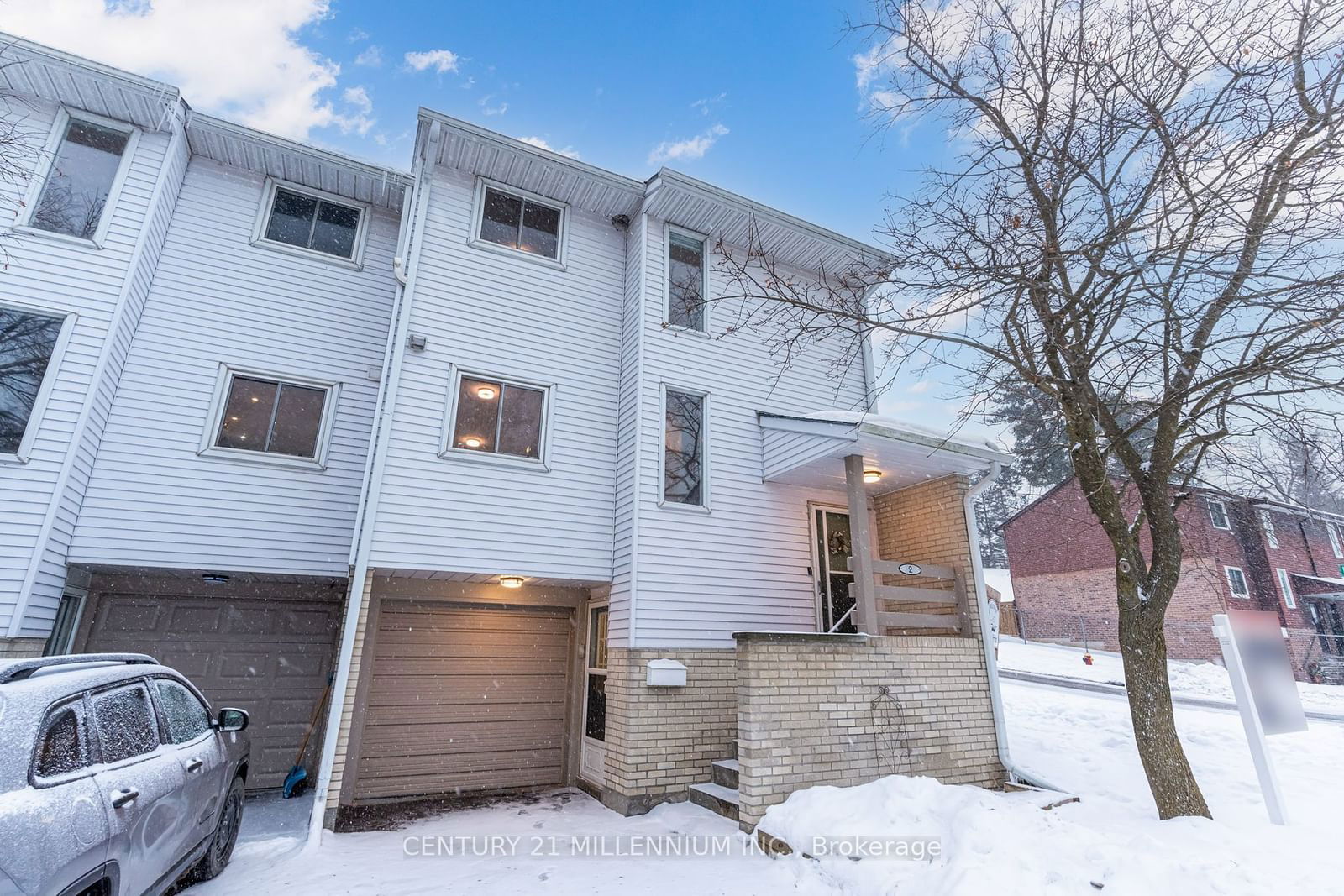 Townhouse for sale at 37-2 Lynden Circle, Halton Hills, Georgetown, L7G 4Y8 - MLS: W11974338