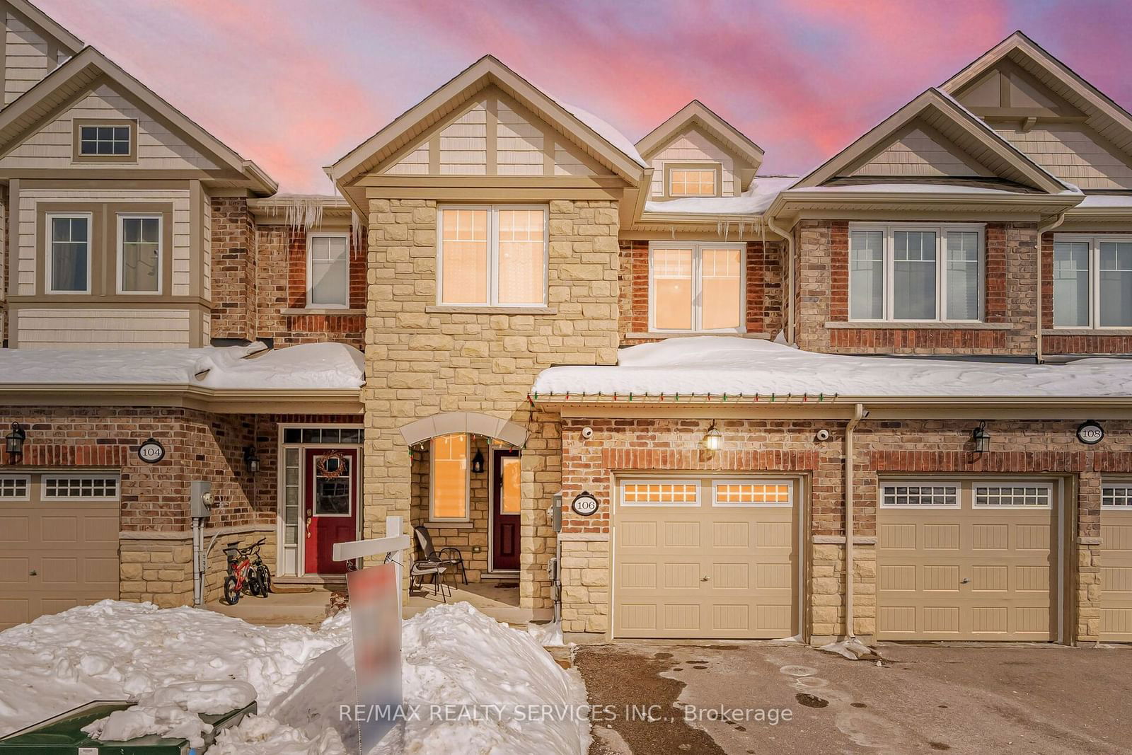 Townhouse for sale at 106 Abigail Crescent, Caledon, Rural Caledon, L7C 4C7 - MLS: W11974355