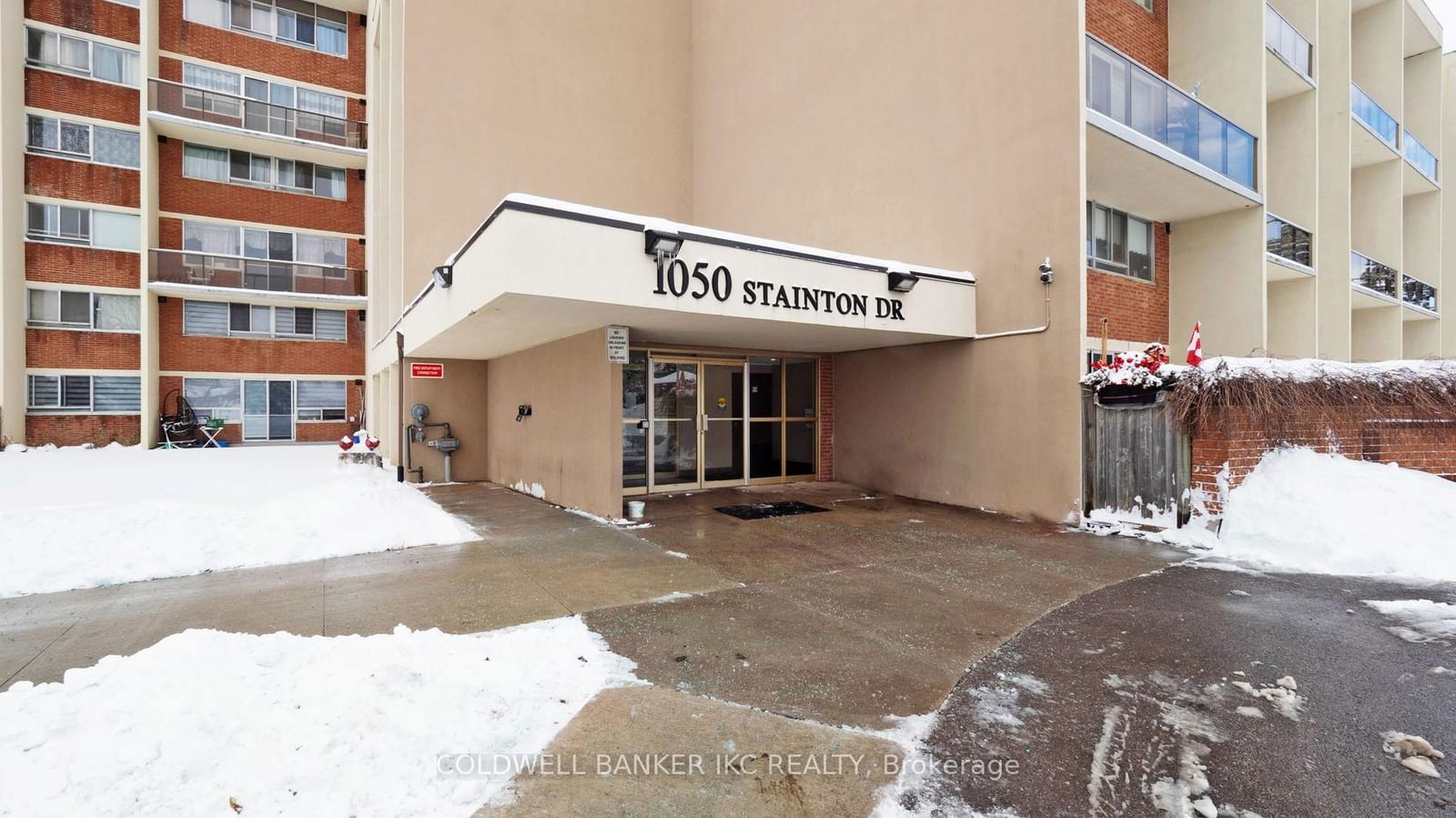 Condo for sale at 127-1050 Stainton Drive, Mississauga, Erindale, L5C 2T7 - MLS: W11974375