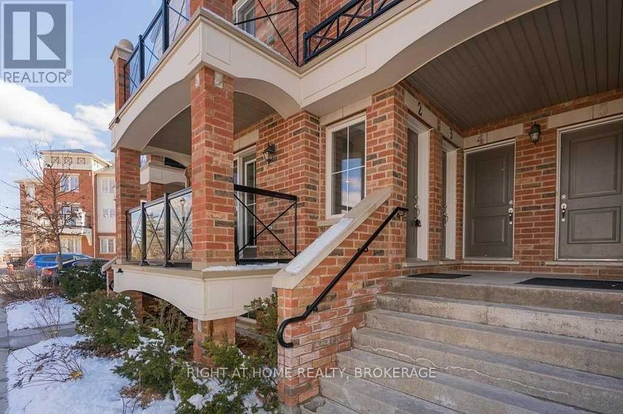 Townhouse for lease at 2-19 Hays Boulevard, Oakville, 1015 - RO River Oaks, L6H 0H8 - MLS: W11974396