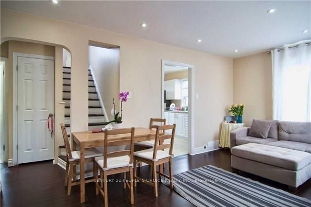 Upper - 186 Maurice Dr, Oakville, L6K 2W9 | Image 3