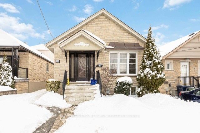 Detached House for lease at LOWER-414 Harvie Avenue, Toronto, Caledonia-Fairbank, M6E 4L8 - MLS: W11974798