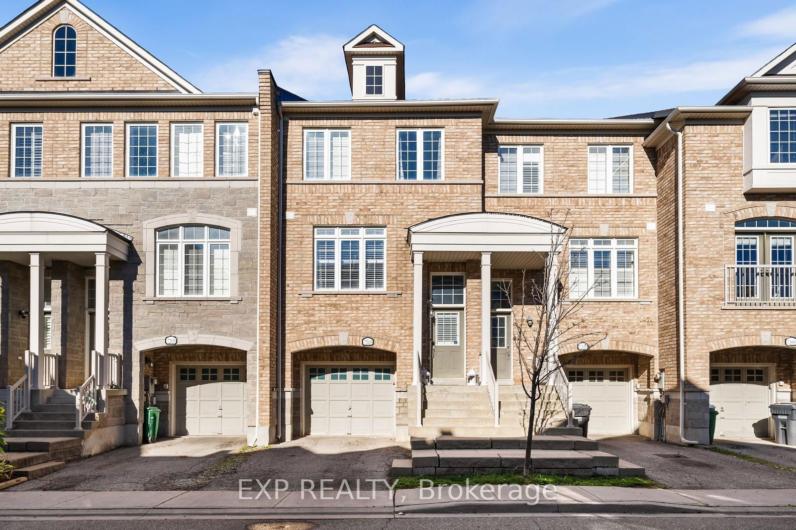 Townhouse for sale at 11-7203 Triumph Lane, Mississauga, Lisgar, L5N 0C5 - MLS: W11974836