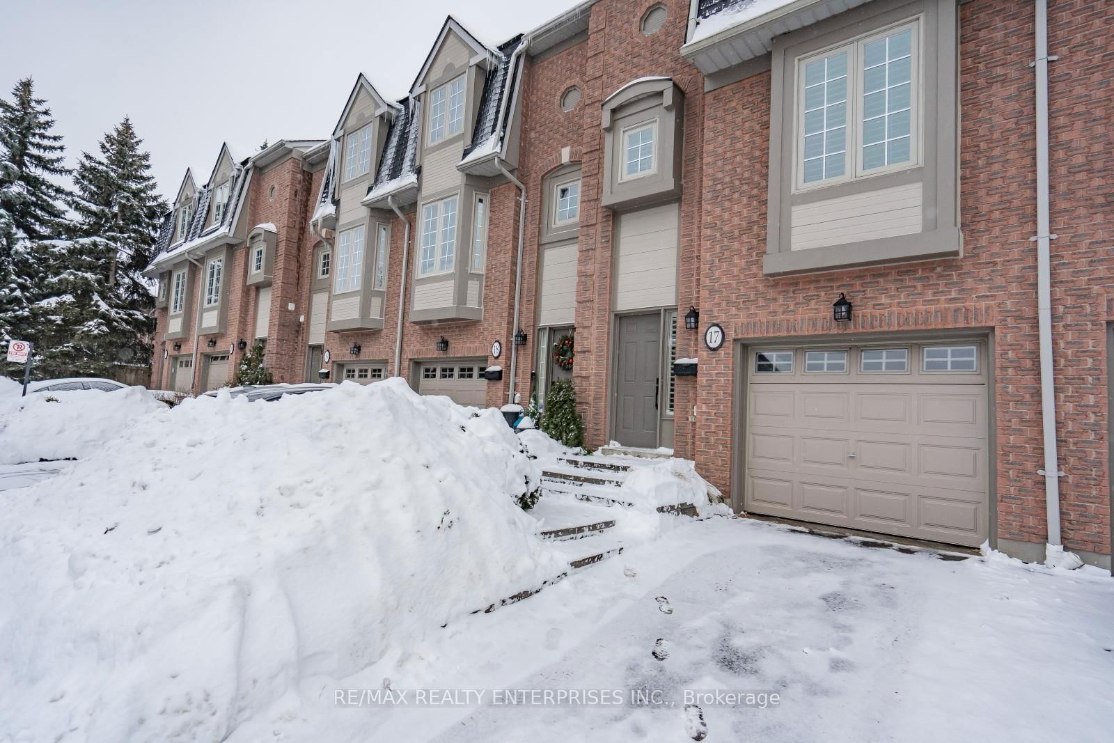 Townhouse for sale at 17-3140 Fifth Line, Mississauga, Erin Mills, L5L 1A2 - MLS: W11974912