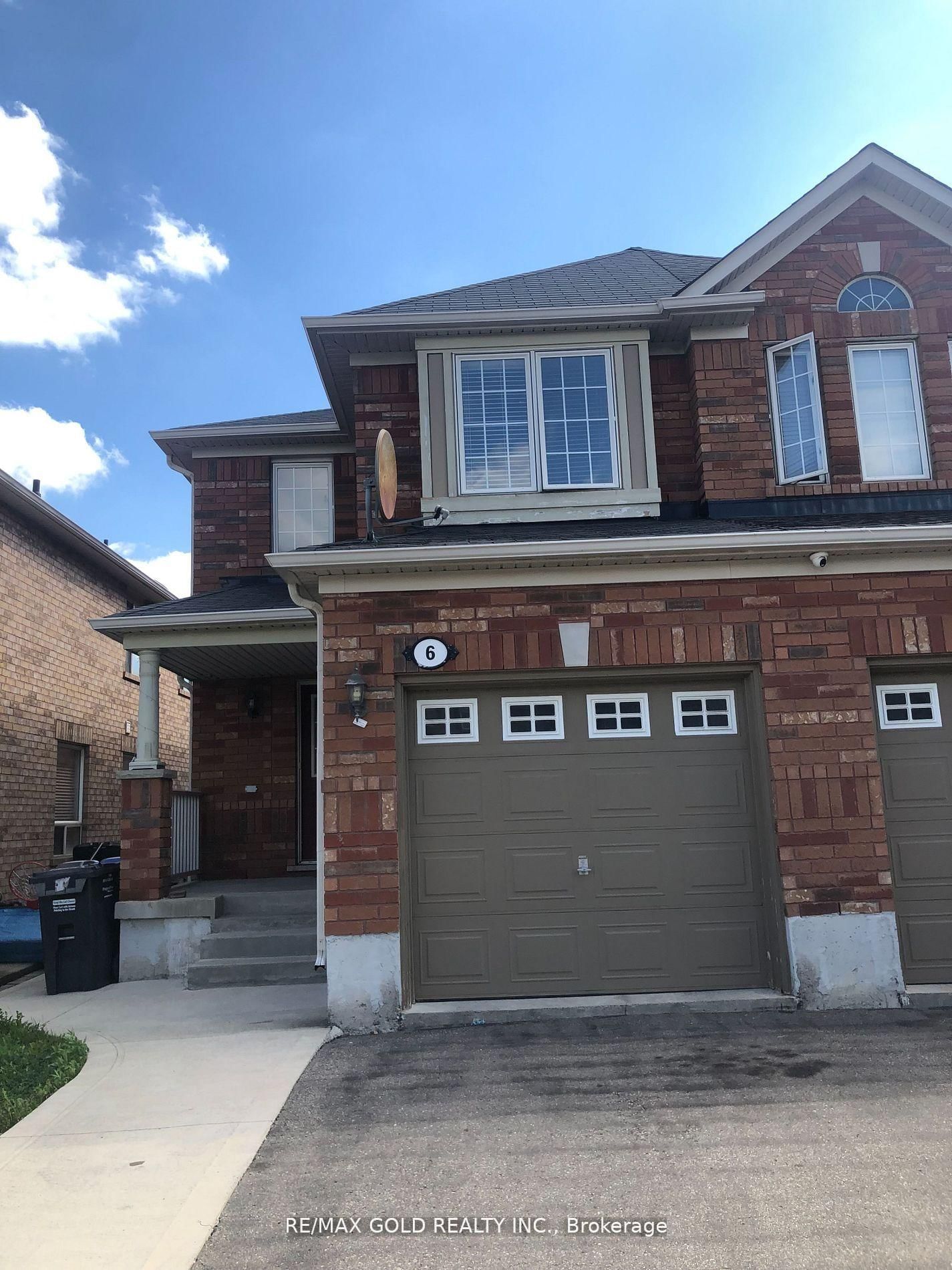 Semi-Detached House for lease at 6 Jingle Crescent, Brampton, Gore Industrial North, L6S 0A9 - MLS: W11974919