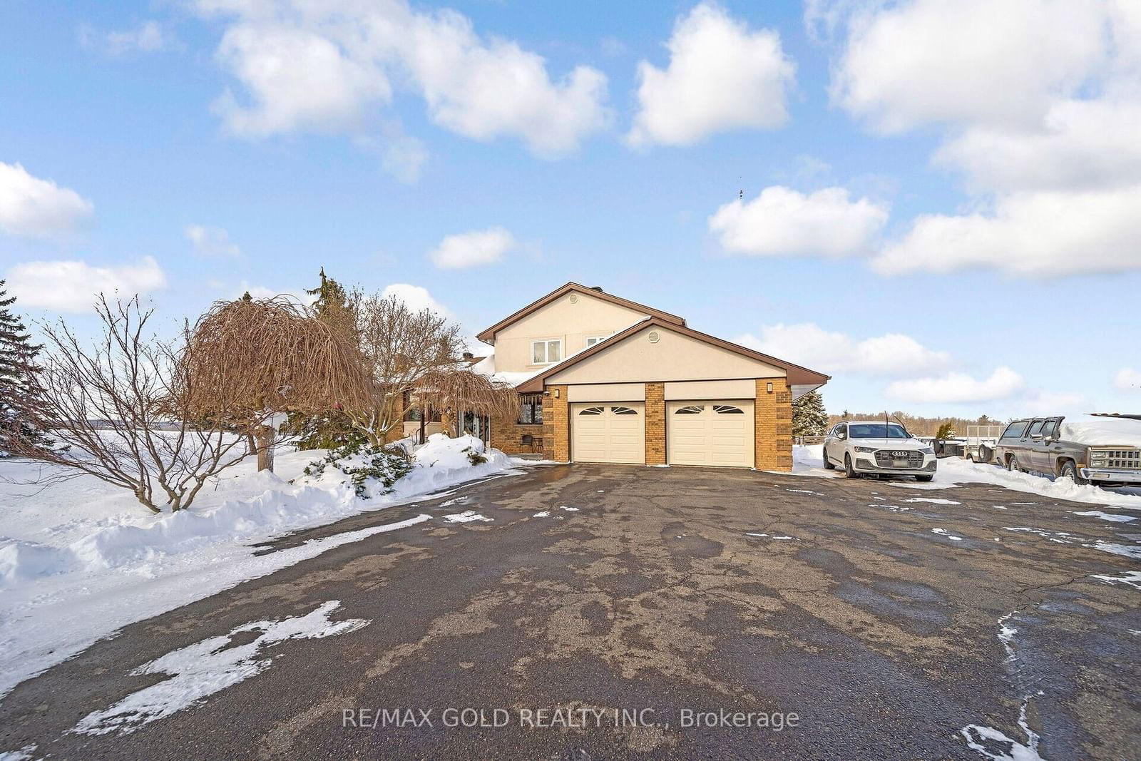 Detached House for sale at 752 Old School Acre, Caledon, Rural Caledon, L7C 0V6 - MLS: W11975100