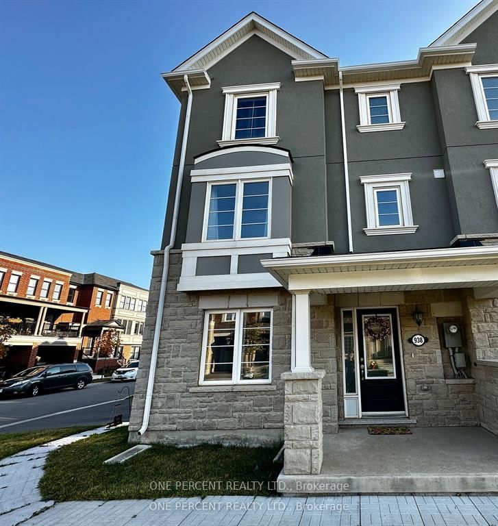 Townhouse for lease at 938 BALSAM Court, Milton, Cobban, L9E 1R6 - MLS: W11975154