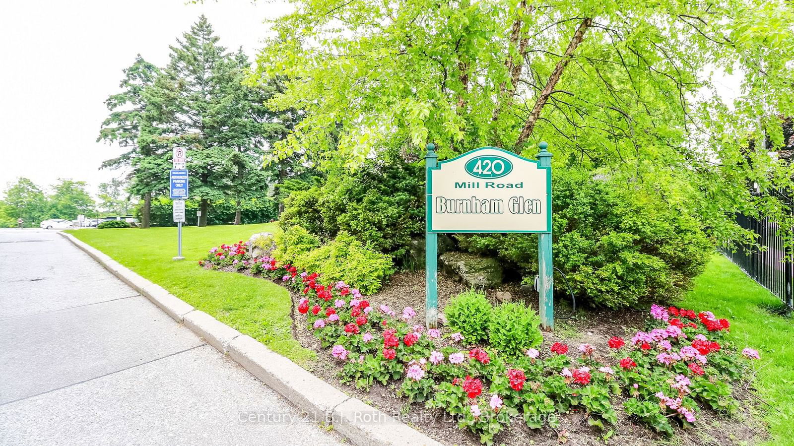 Condo for sale at 412-420 Mill Road, Toronto, Eringate-Centennial-West Deane, M9C 1Z1 - MLS: W11975160