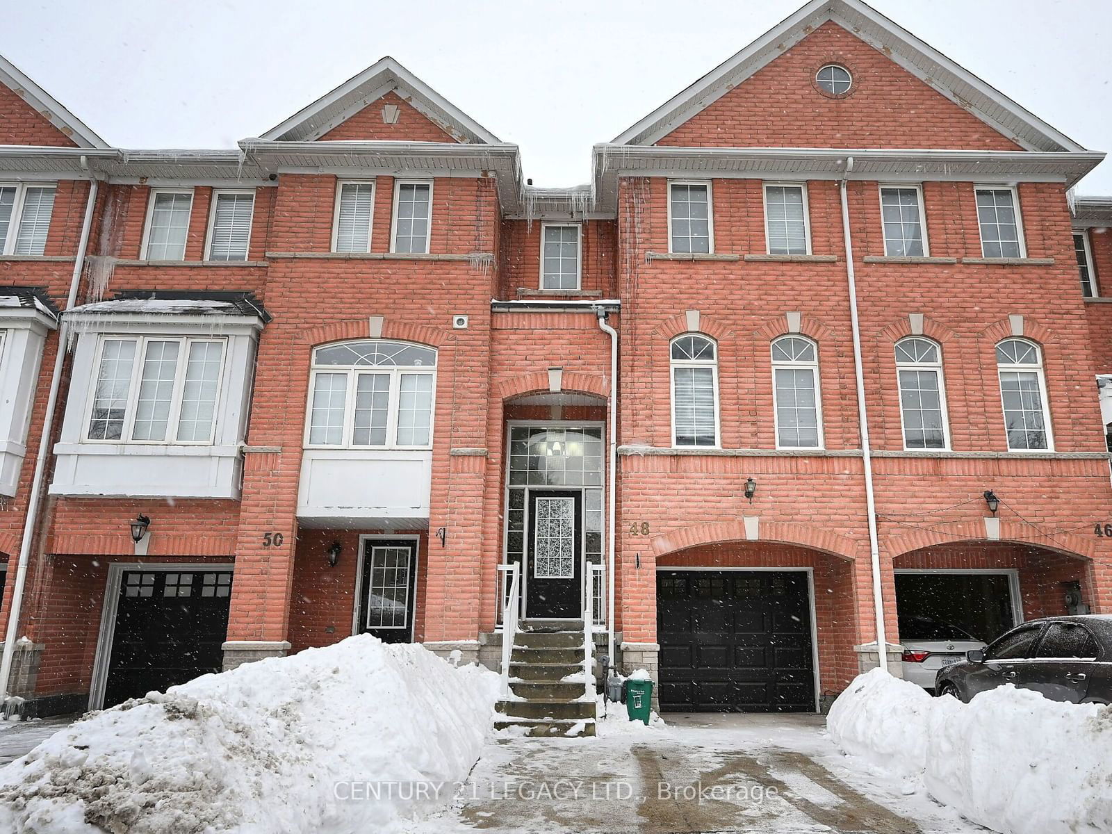 Townhouse sold at 48 Bernard Avenue, Brampton, Fletcher's Creek South, L6Y 5S4 - MLS: W11975258